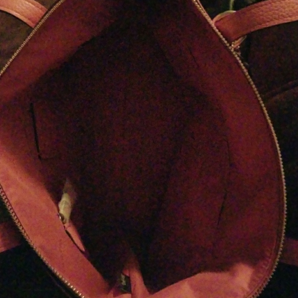 Coach purse - Picture 3 of 3